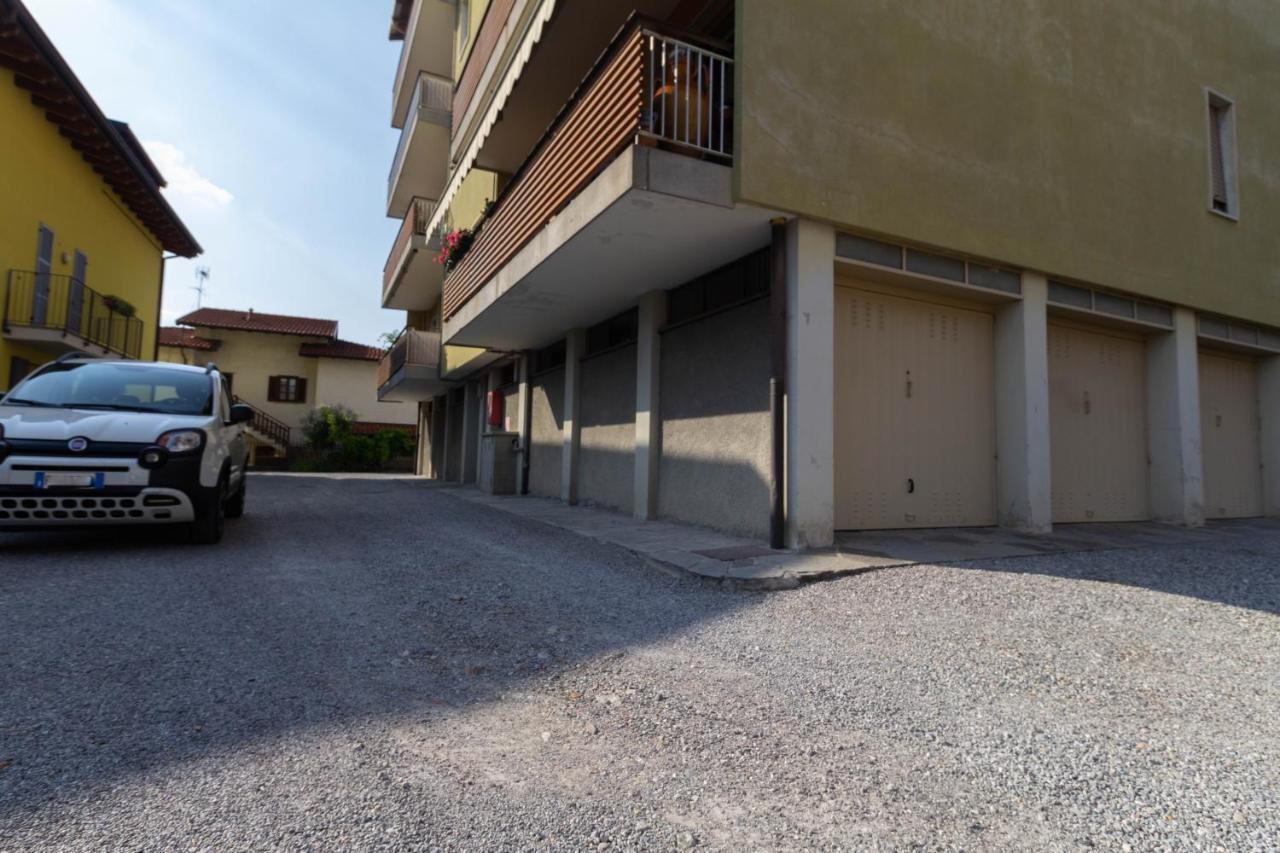Mamma Ciccia Holiday Home - Casa Imperia Mandello del Lario Exterior photo
