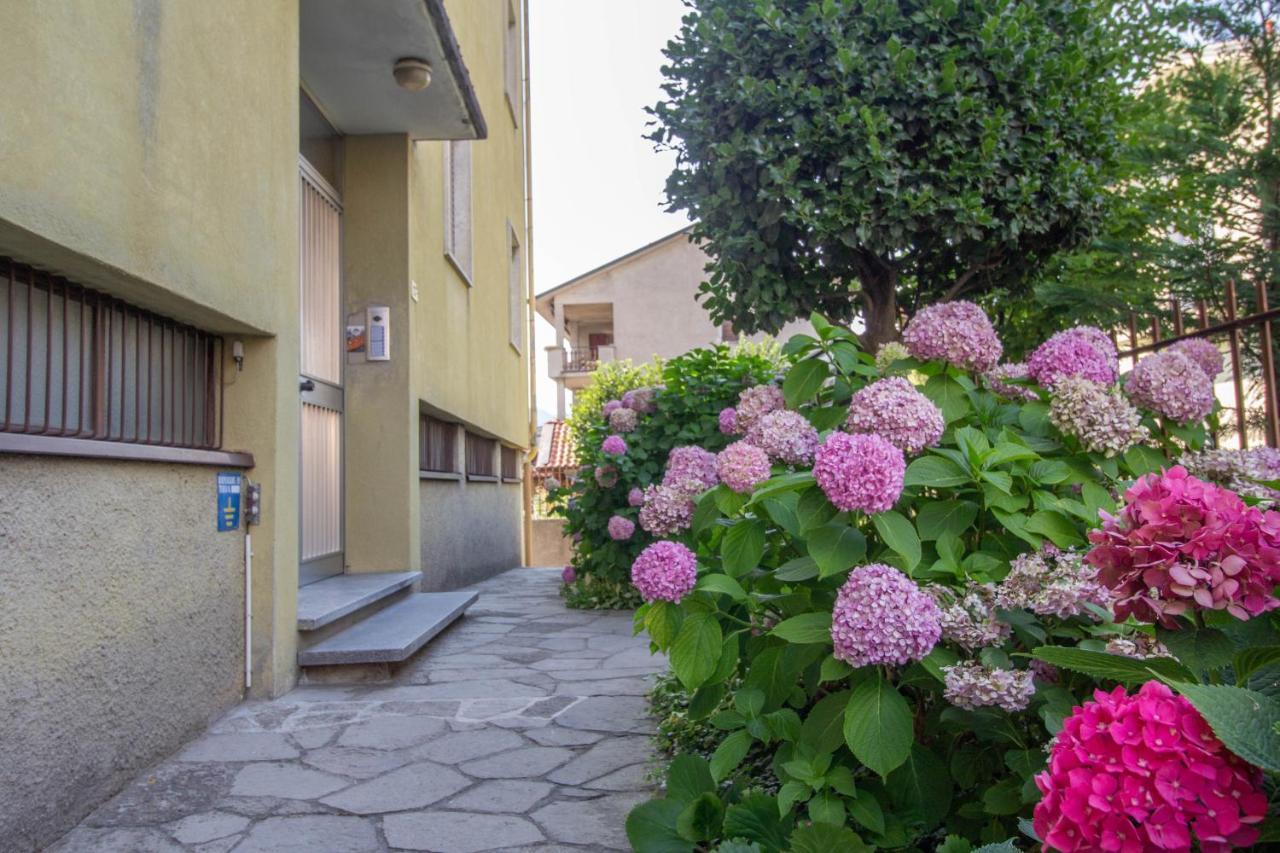 Mamma Ciccia Holiday Home - Casa Imperia Mandello del Lario Exterior photo